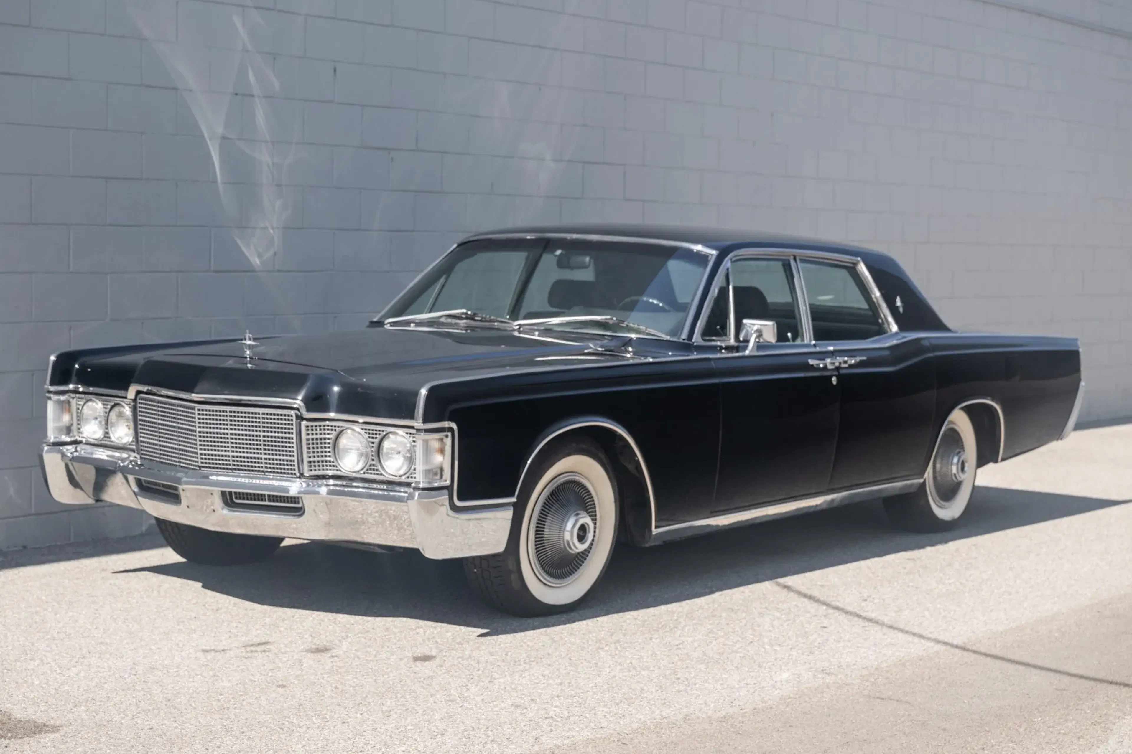1969 Lincoln Continental Base | Hagerty Valuation Tools®